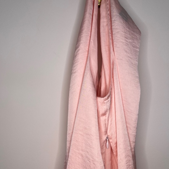 Asymmetrical Sleeveless Top - Picture 5 of 11